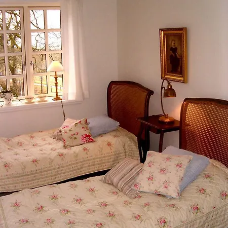 Niels Bugges Anneks Bed & Breakfast 2*